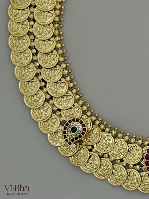 Premium_metal_necklace_set_for_women