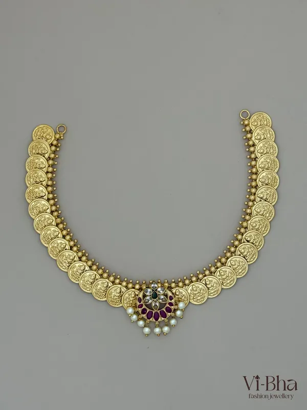 Premium_metal_necklace_set_for_women