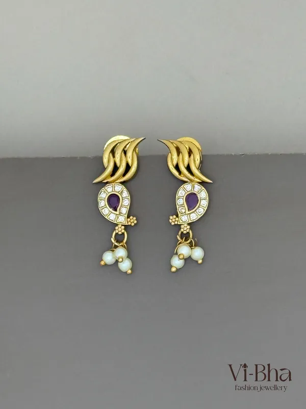 Premium_metal_necklace_set_for_women