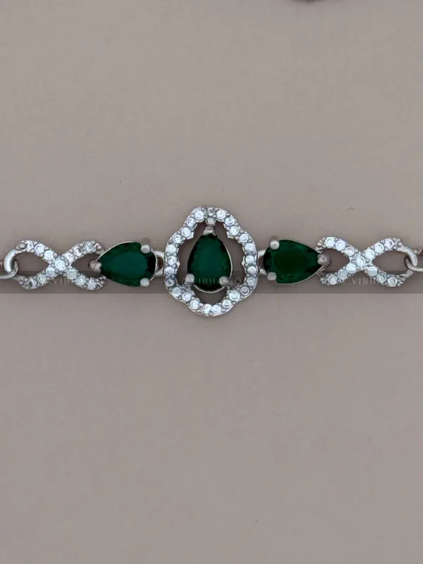 Silver_Premium_Metal_Bracelet_For_Women