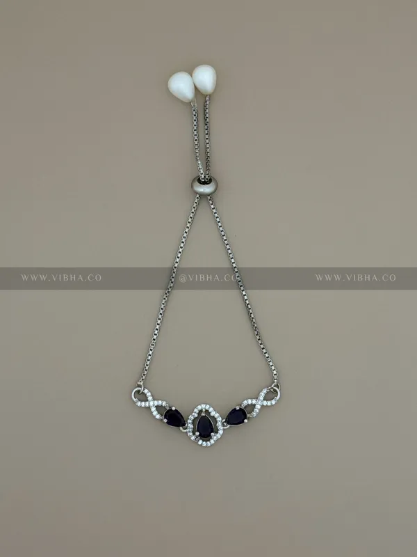 Silver_Premium_Metal_Bracelet_For_Women