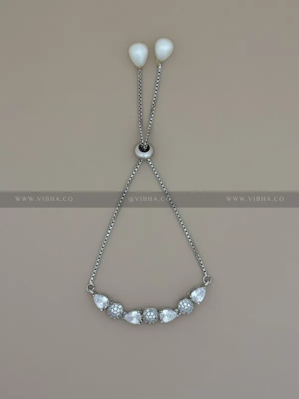 Silver_Premium_Metal_Bracelet_For_Women