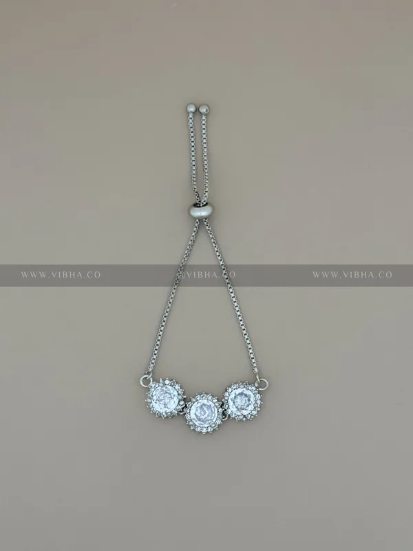 Silver_Premium_Metal_Bracelet_For_Women_