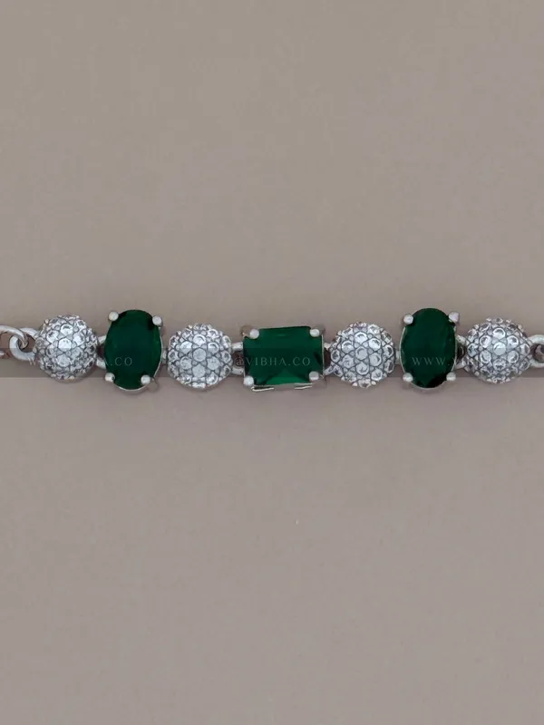 Silver_Premium_Metal_Bracelet_For_Women_