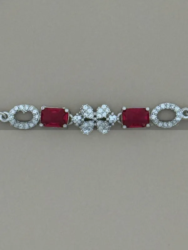 Silver_Premium_Metal_Bracelet_For_Women_