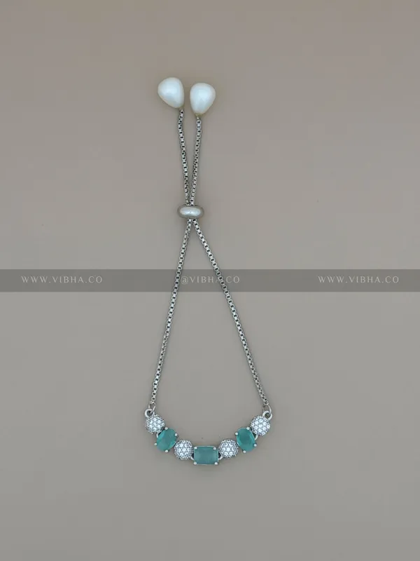 Silver_Premium_Metal_Bracelet_For_Women_