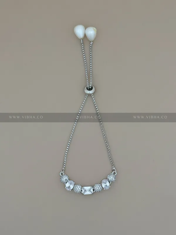 Silver_Premium_Metal_Bracelet_For_Women_