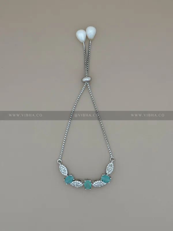 Silver_Premium_Metal_Bracelet_For_Women_