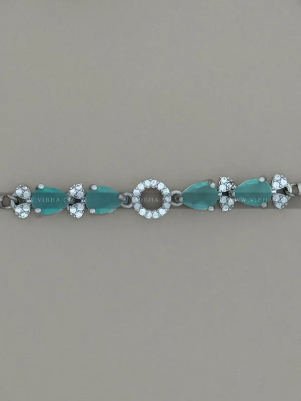Silver_Premium_Metal_Bracelet_For_Women_