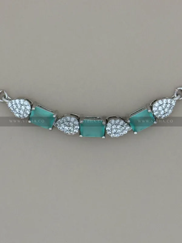 Silver_Premium_Metal_Bracelet_For_Women_