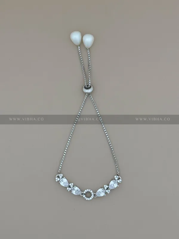 Silver_Premium_Metal_Bracelet_For_Women_