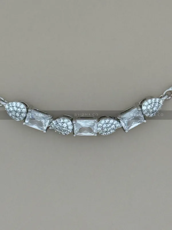 Silver_Premium_Metal_Bracelet_For_Women_