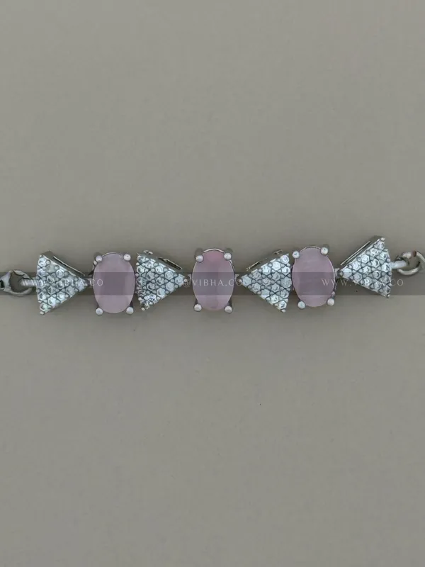Silver_Premium_Metal_Bracelet_For_Women_