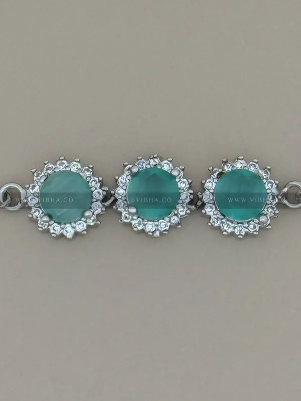 Silver_Premium_Metal_Bracelet_For_Women_