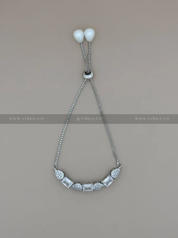 Silver_Premium_Metal_Bracelet_For_Women_