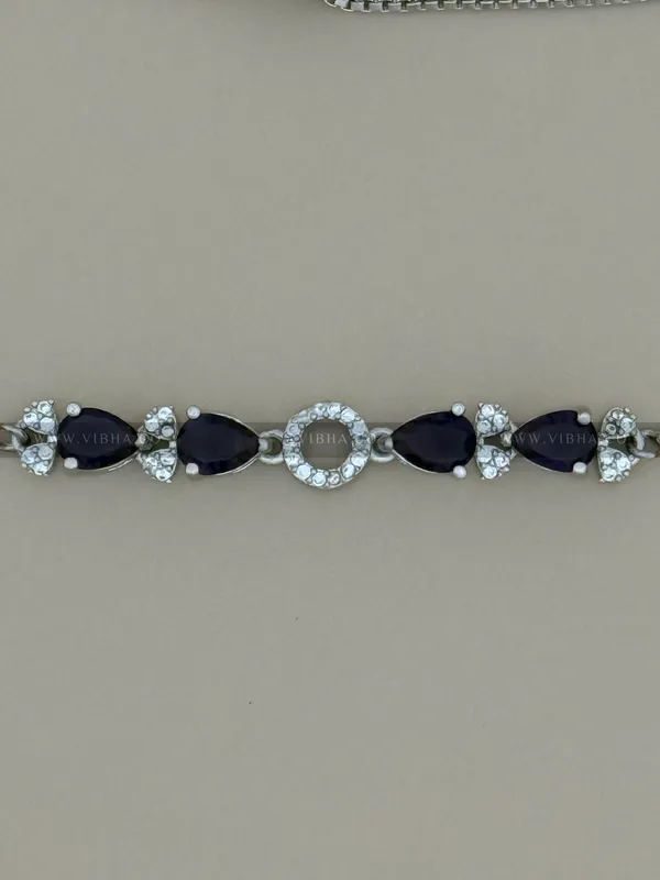 Silver_Premium_Metal_Bracelet_For_Women_