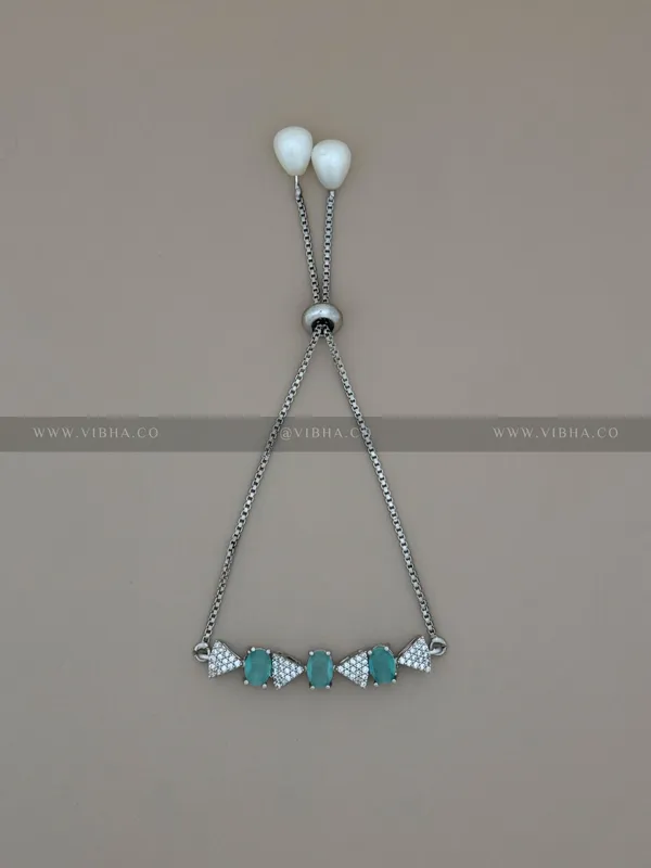 Silver_Premium_Metal_Bracelet_For_Women_
