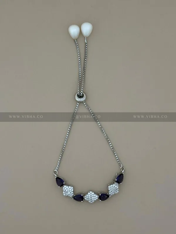 Silver_Premium_Metal_Bracelet_For_Women_
