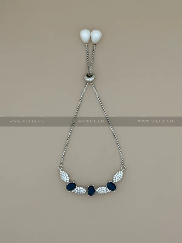 Silver_Premium_Metal_Bracelet_For_Women_