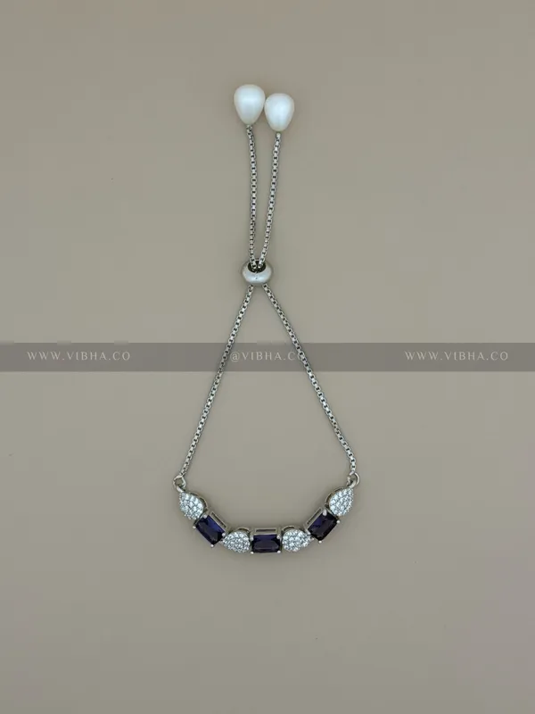 Silver_Premium_Metal_Bracelet_For_Women_