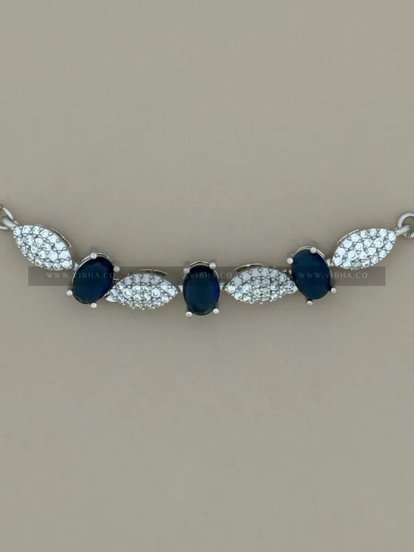 Silver_Premium_Metal_Bracelet_For_Women_