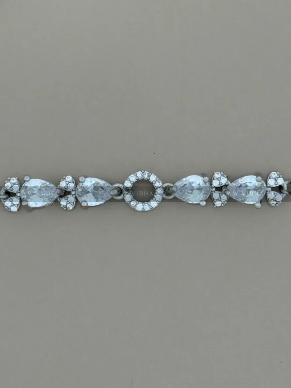 Silver_Premium_Metal_Bracelet_For_Women_