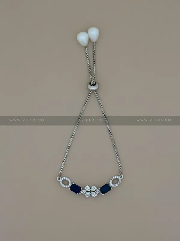 Silver_Premium_Metal_Bracelet_For_Women_