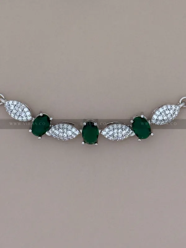 Silver_Premium_Metal_Bracelet_For_Women_