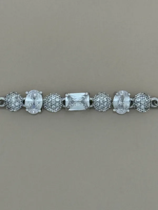 Silver_Premium_Metal_Bracelet_For_Women_