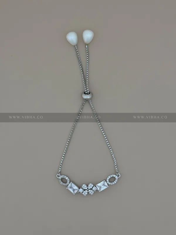 Silver_Premium_Metal_Bracelet_For_Women_