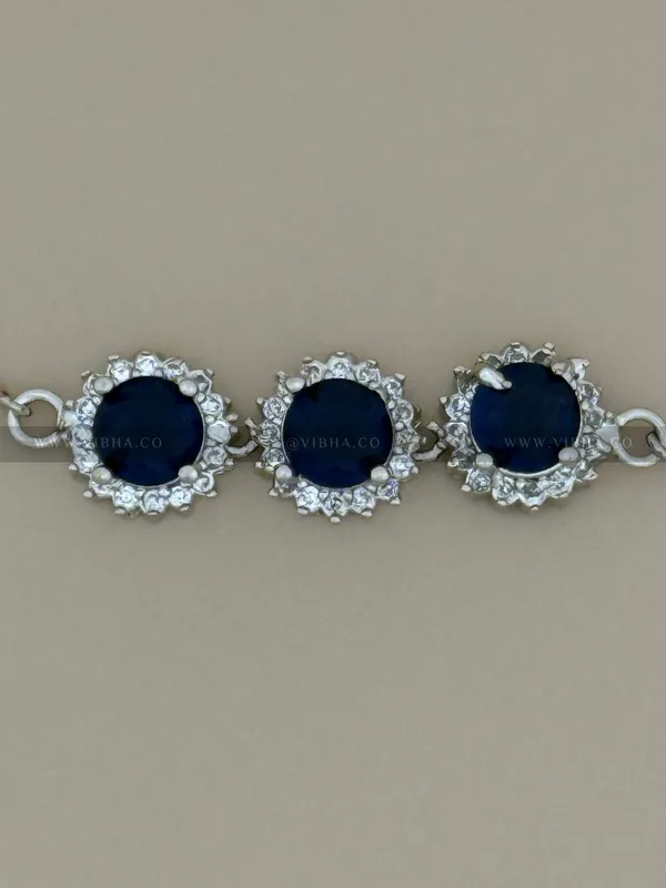 Silver_Premium_Metal_Bracelet_For_Women_