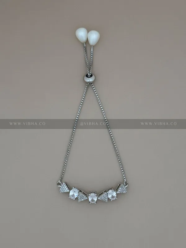 Silver_Premium_Metal_Bracelet_For_Women_
