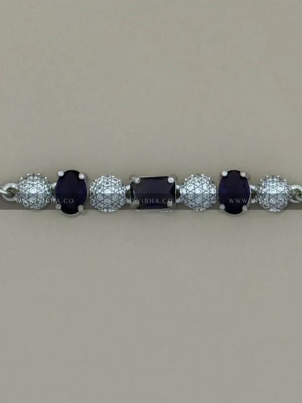 Silver_Premium_Metal_Bracelet_For_Women_