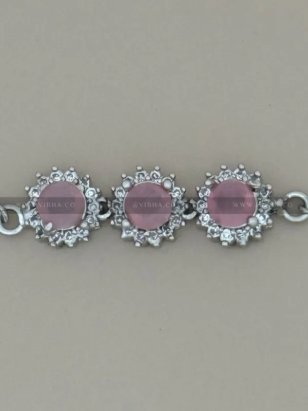 Silver_Premium_Metal_Bracelet_For_Women_