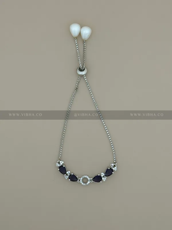 Silver_Premium_Metal_Bracelet_For_Women_