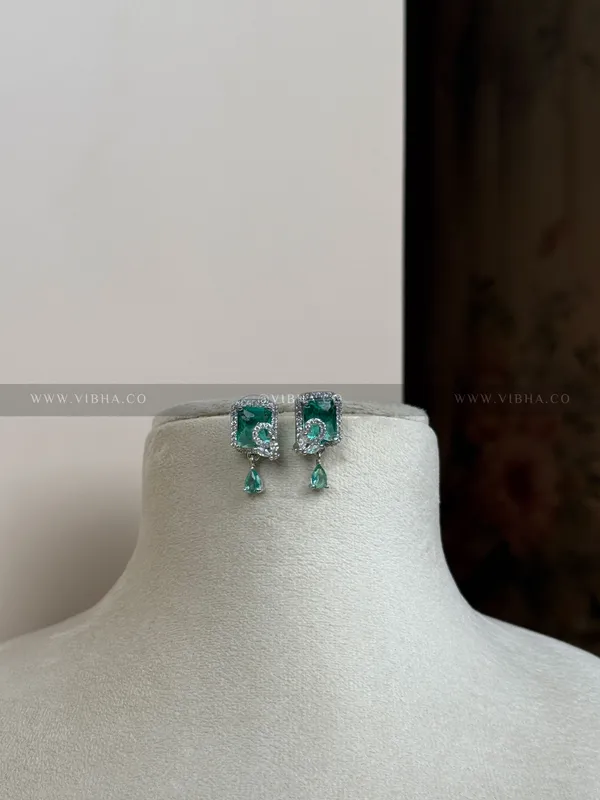 Silver_Premium_Metal_Earrings_For_Women