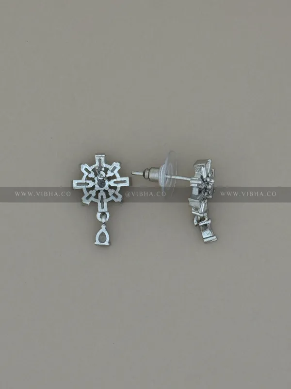 Silver_Premium_Metal_Earrings_For_Women