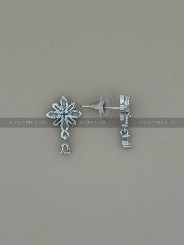 Silver_Premium_Metal_Earrings_For_Women