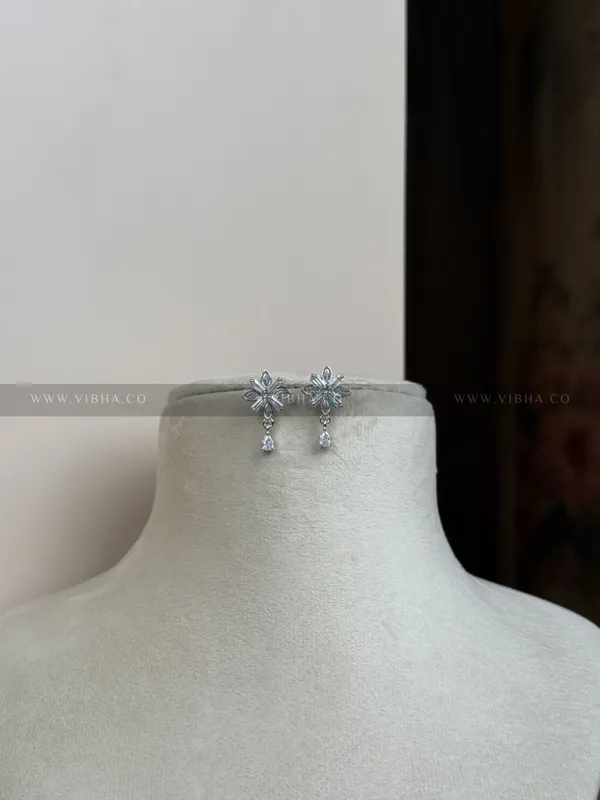 Silver_Premium_Metal_Earrings_For_Women