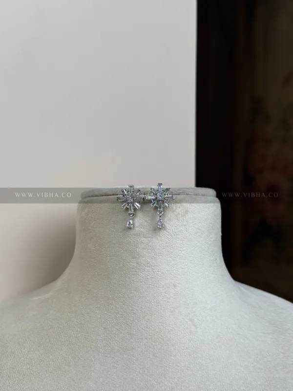Silver_Premium_Metal_Earrings_For_Women
