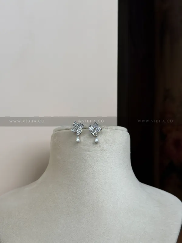 Silver_Premium_Metal_Earrings_For_Women
