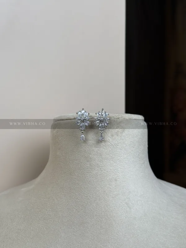 Silver_Premium_Metal_Earrings_For_Women