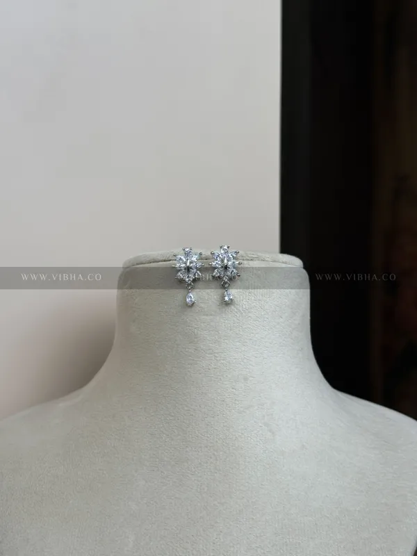 Silver_Premium_Metal_Earrings_For_Women