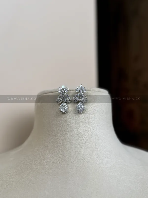 Silver_Premium_Metal_Earrings_For_Women