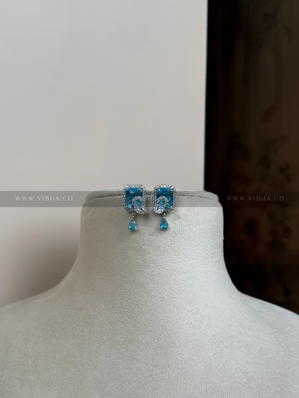 Silver_Premium_Metal_Earrings_For_Women