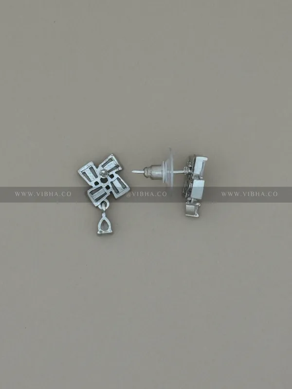 Silver_Premium_Metal_Earrings_For_Women