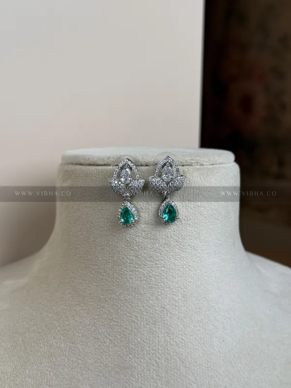 Silver_Premium_Metal_Earrings_For_Women