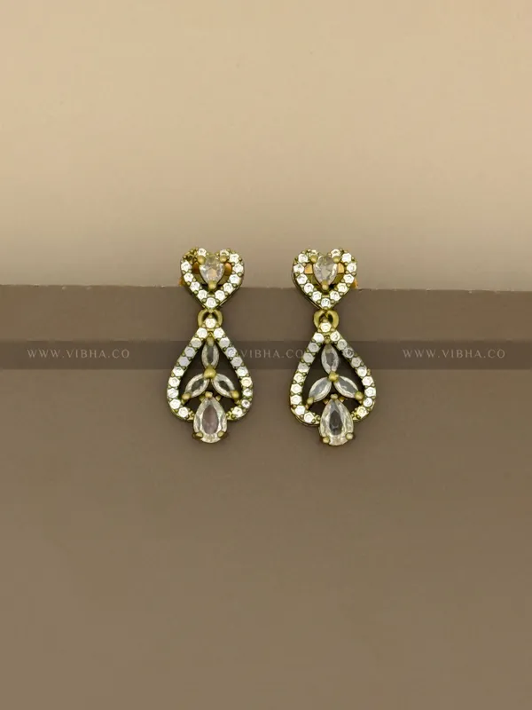 White_Premium_Metal_Necklace_Set_For_Women