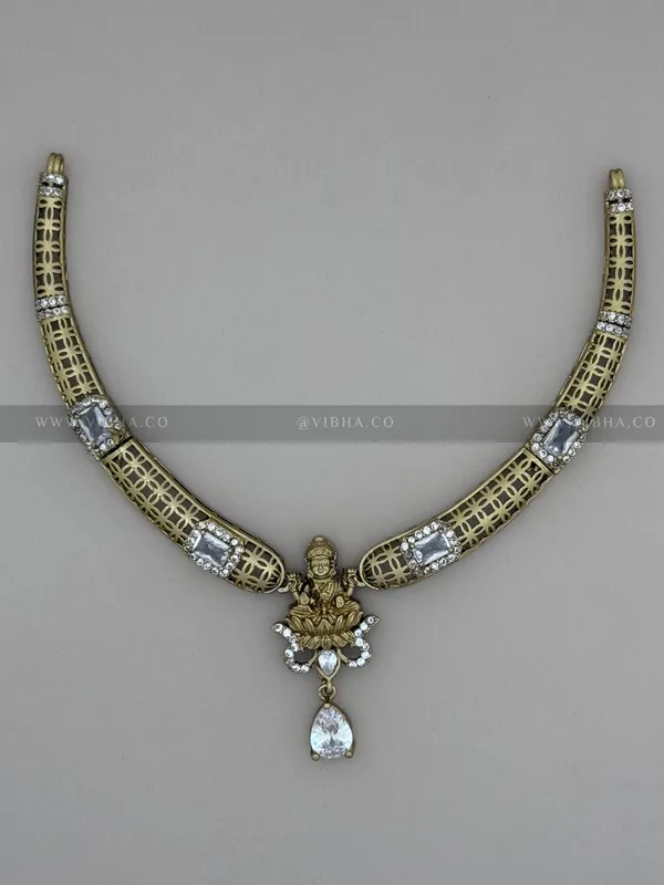 White_Premium_Metal_Necklace_Set_For_Women