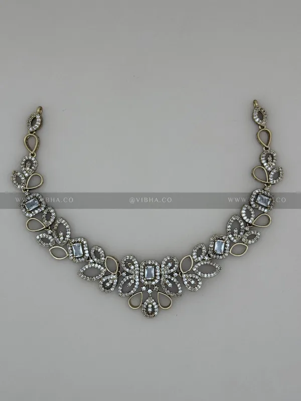 White_Premium_Metal_Necklace_Set_For_Women